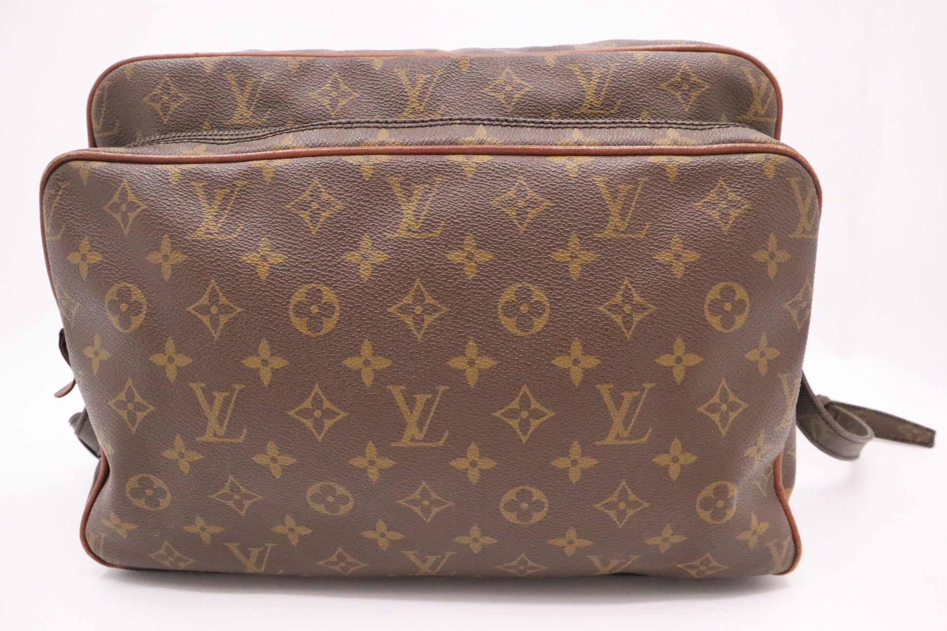 Louis Vuitton Nile GM Monogram Canvas Handbag
