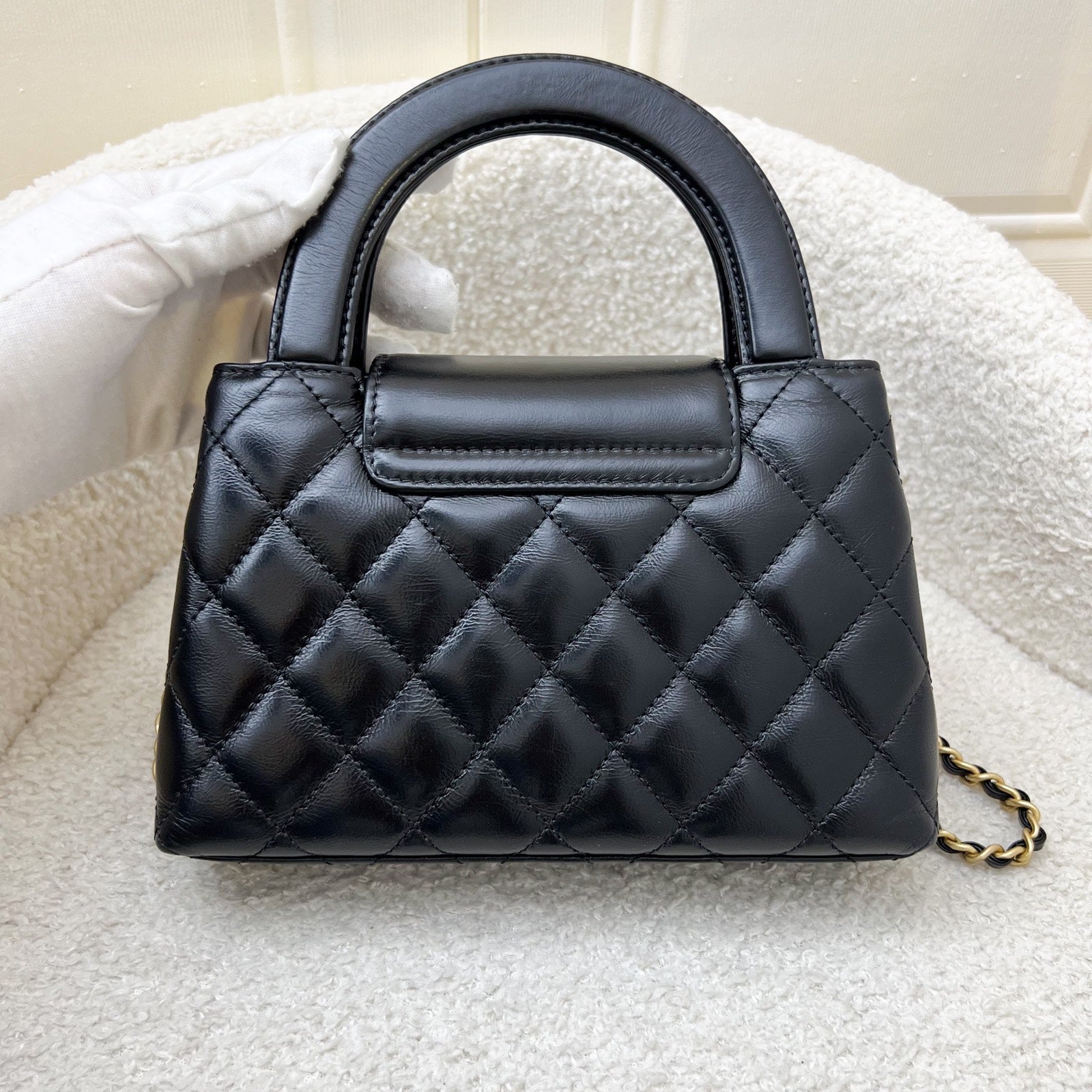 Chanel Mini / Small Kelly Bag in 24A Black Shiny Distressed Calfskin and Aghw ( )