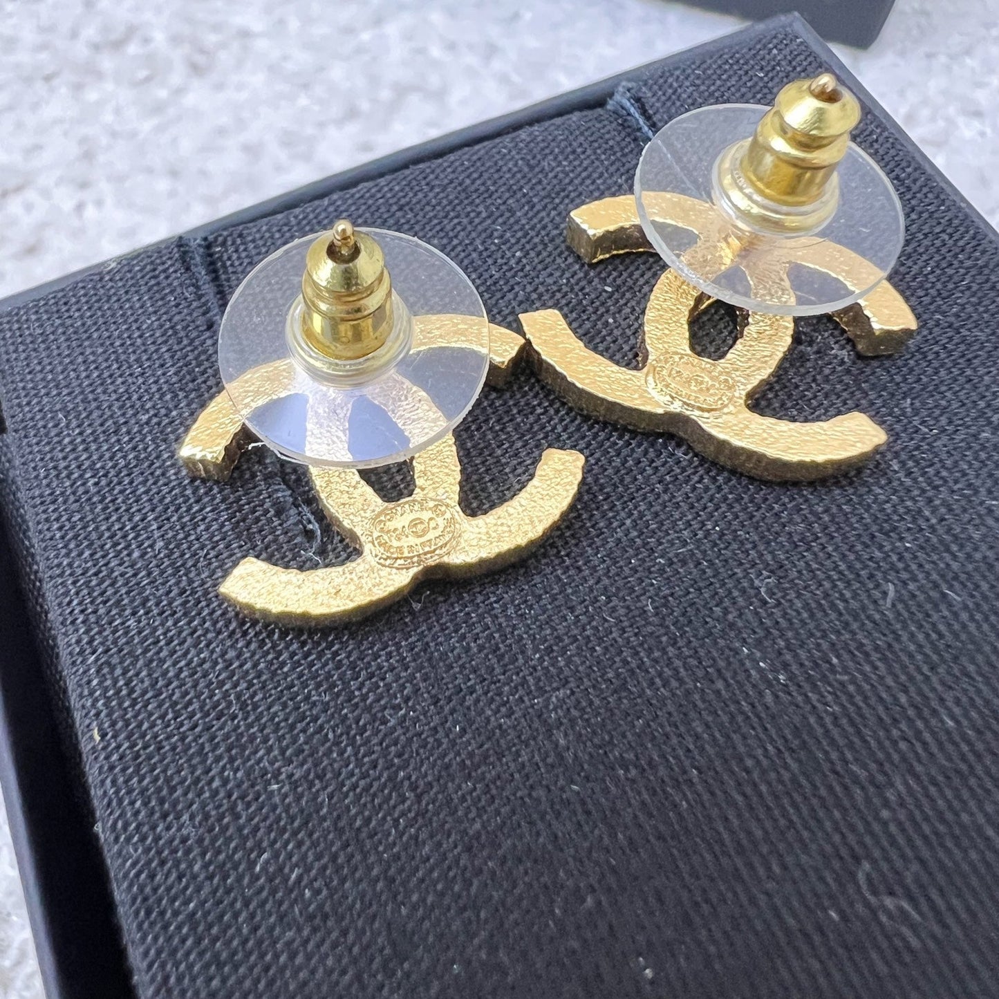 Chanel 24C CC Earrings in Gold Tone Hw ( )