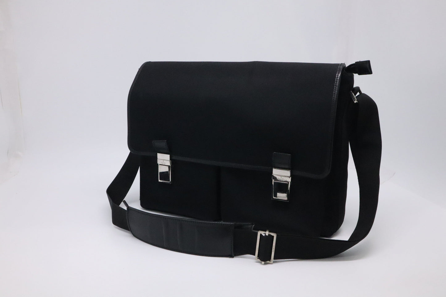 Gucci Messenger Canvas Black Messenger Bag