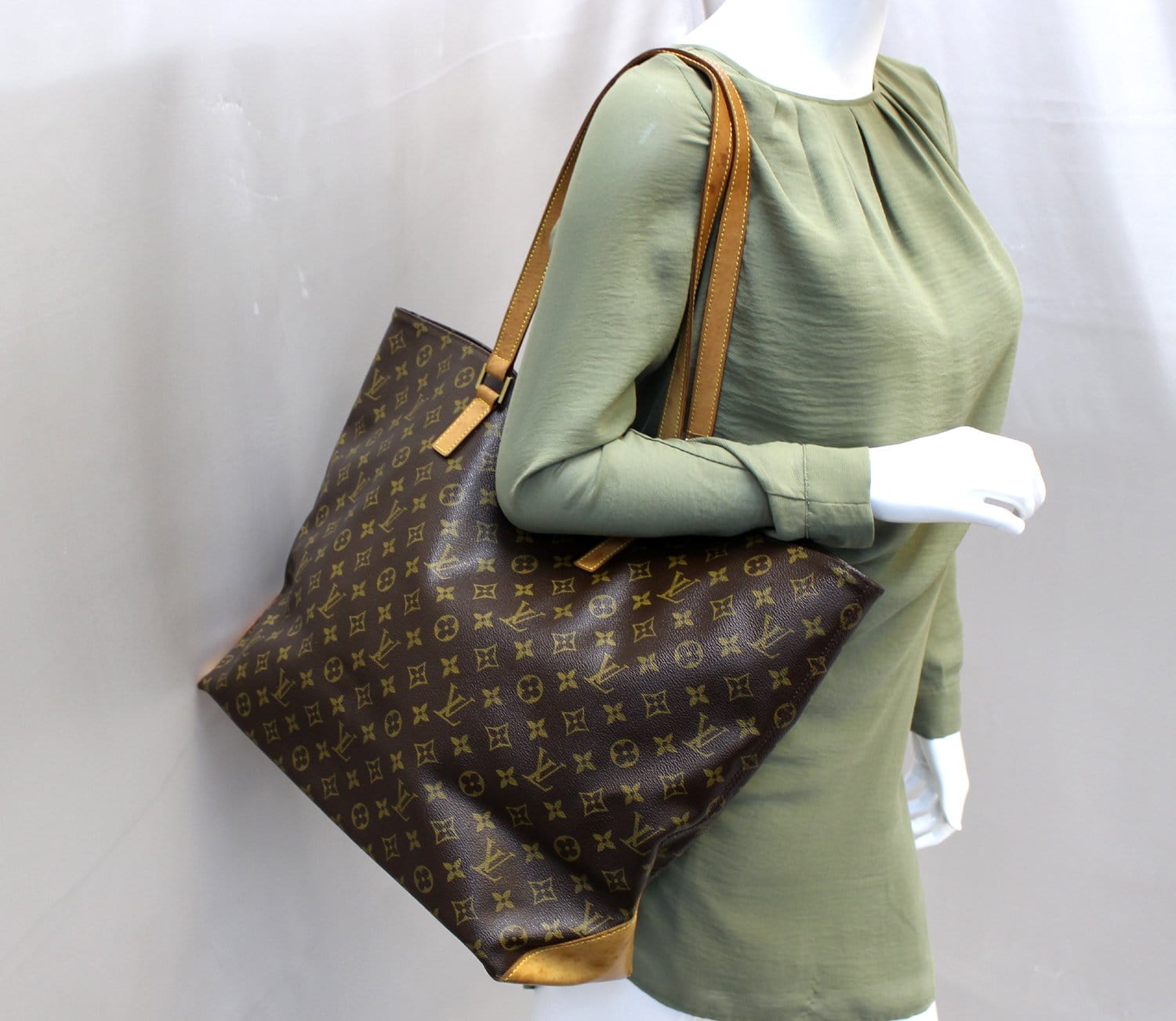 Louis Cabas Alto Shoulder Bag Canvas Monogram