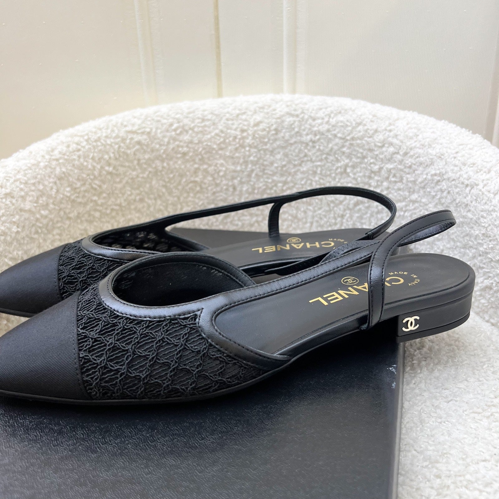 Chanel Slingbacks in Black Leather,lace and Gosgrain Size 39.5 ( ) Women Shoes