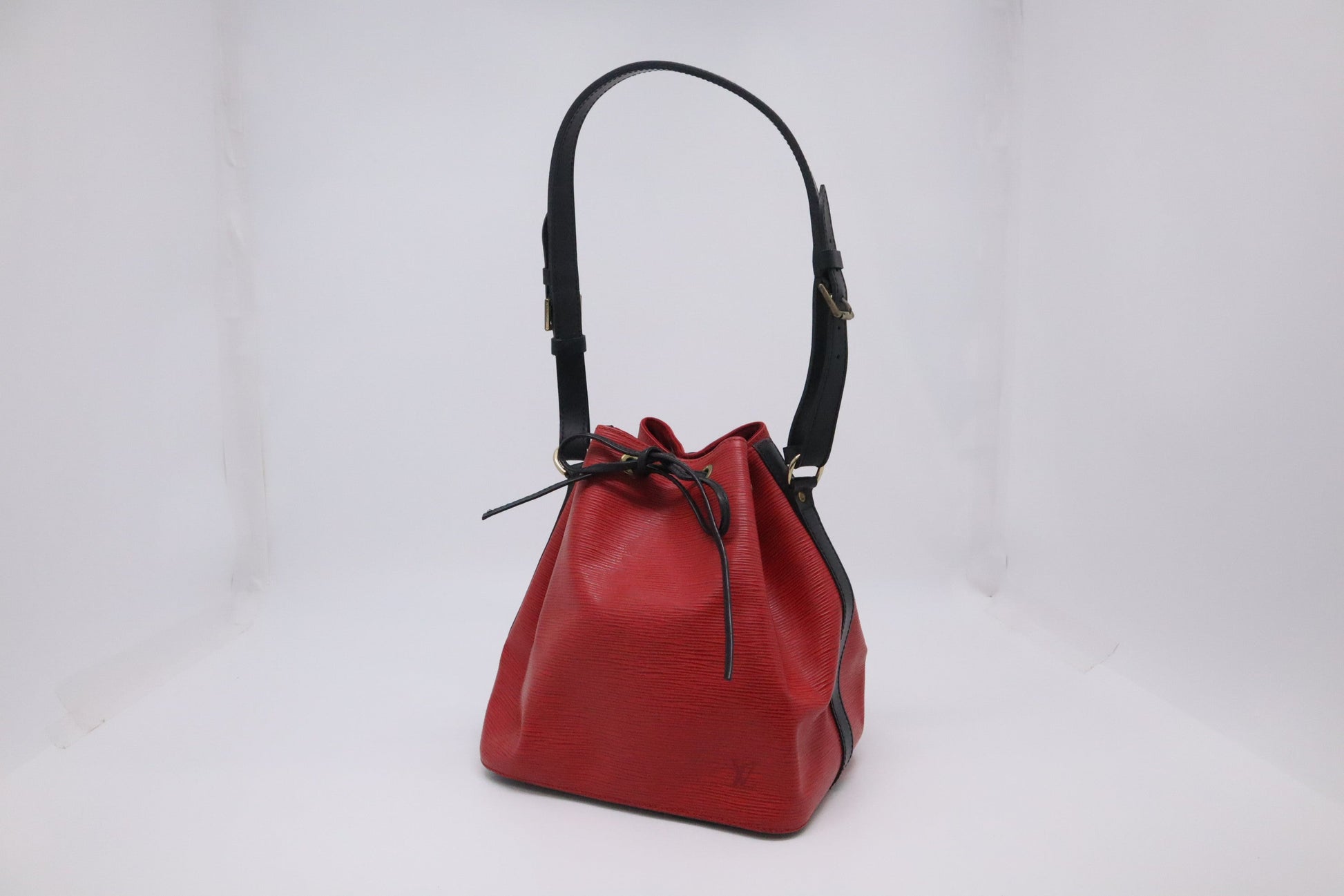 Louis Vuitton Noe Epi Leather Black Red Handbag