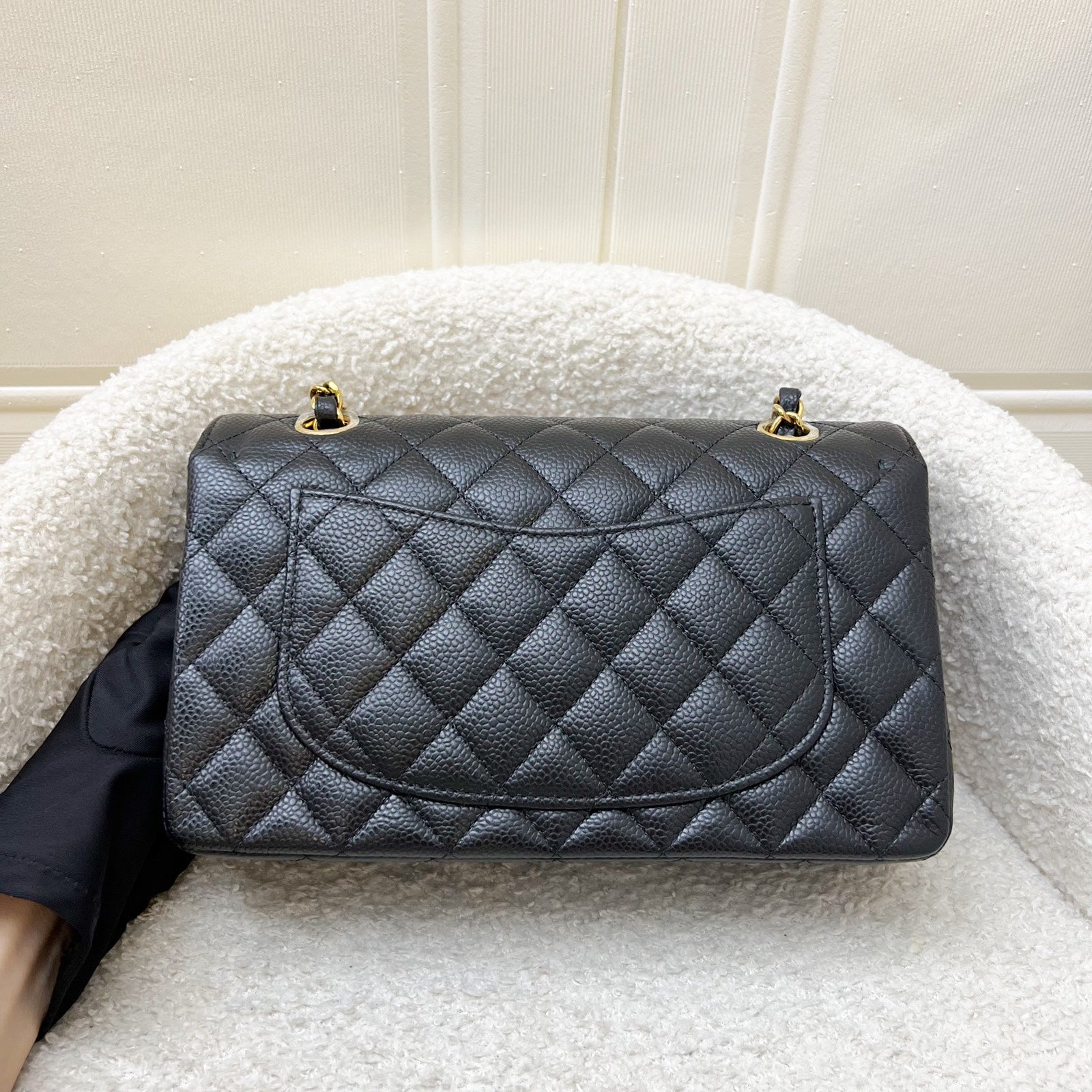 Chanel Small Classic Flap Cf in Black Caviar and Ghw ( ) Handbag
