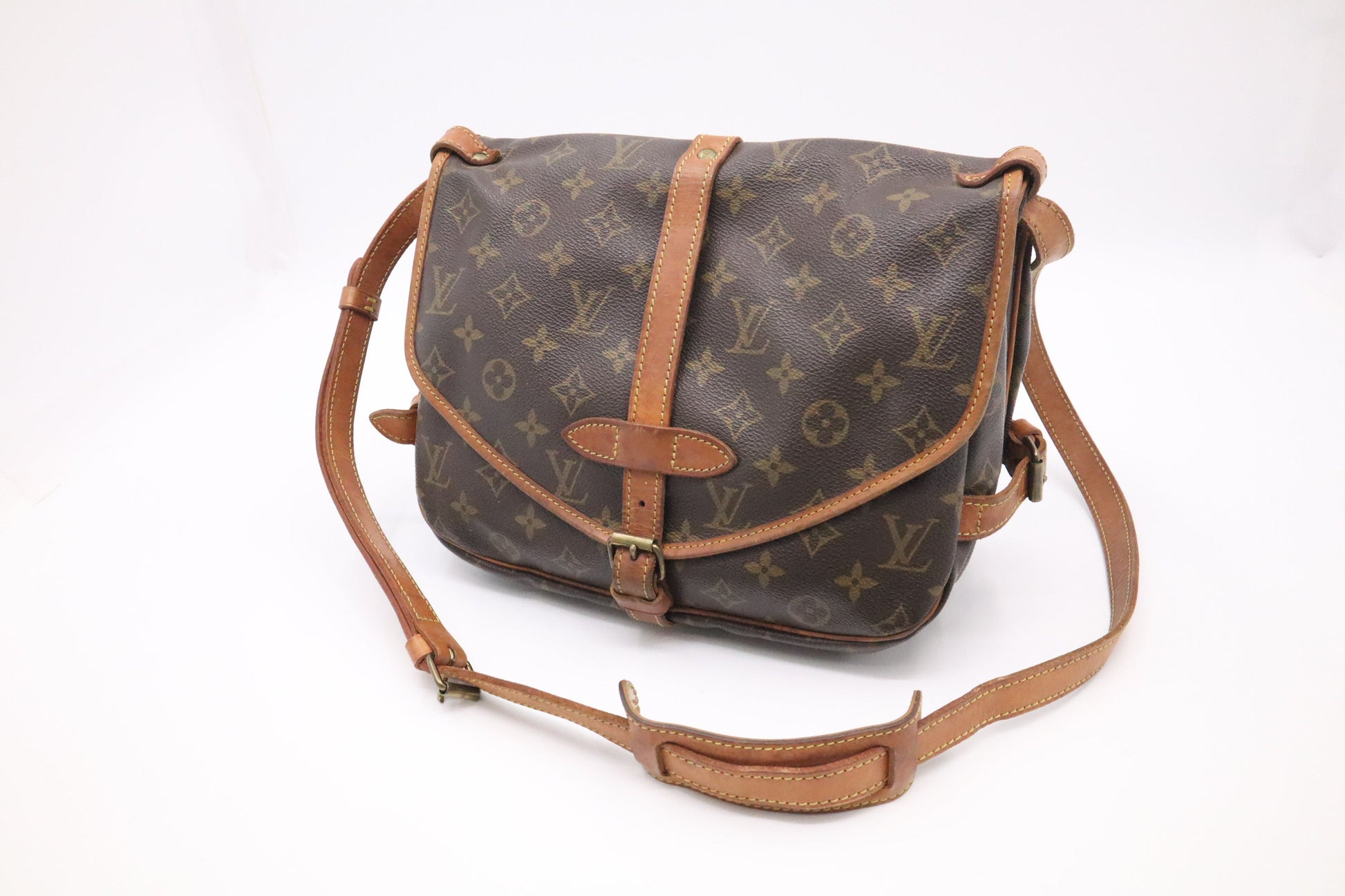 Louis Vuitton Saumur 30 Monogram Canvas Handbag Monogram Canvas