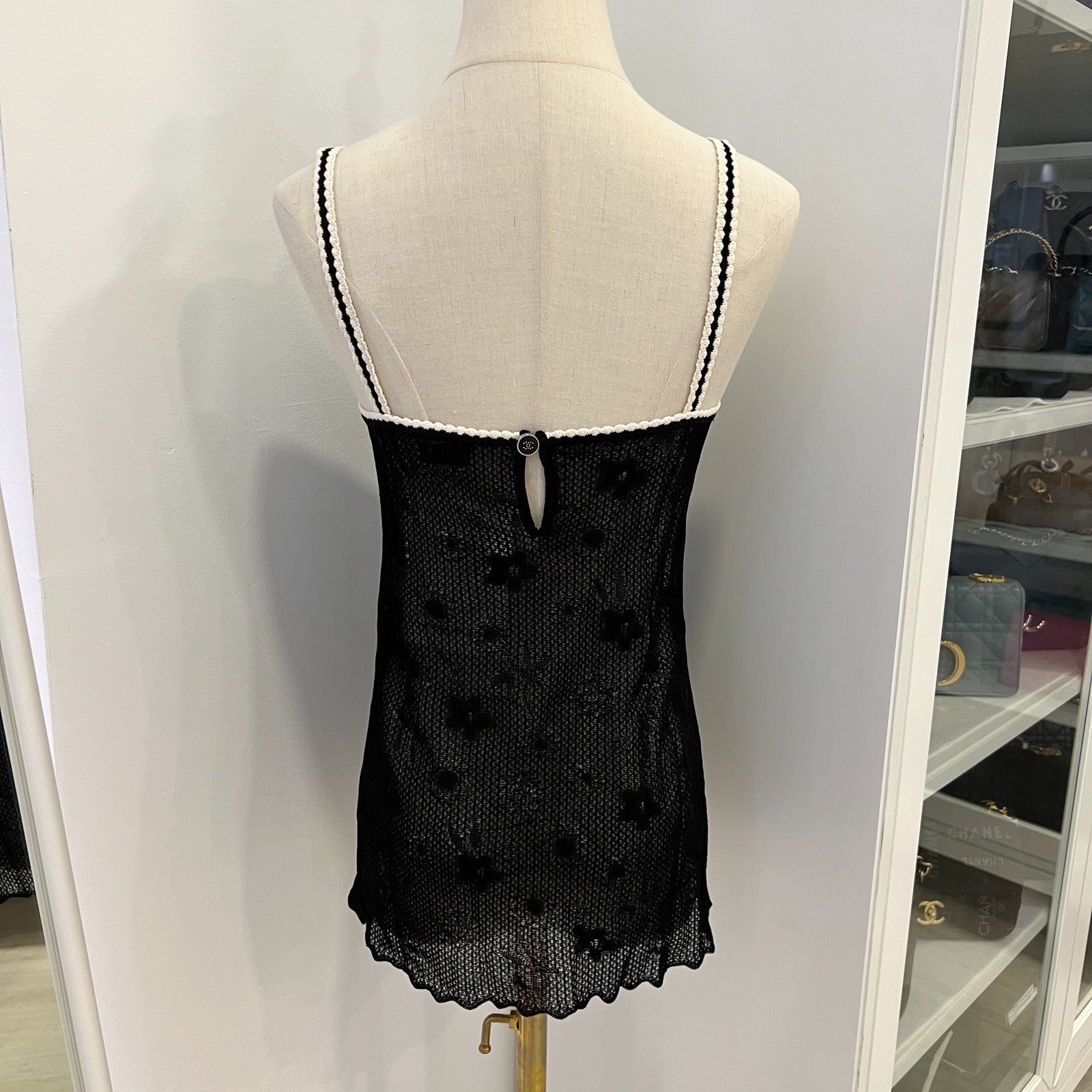 Chanel Sleeveless Strappy Top In Black White Knit Sz 34 ( ) Bag