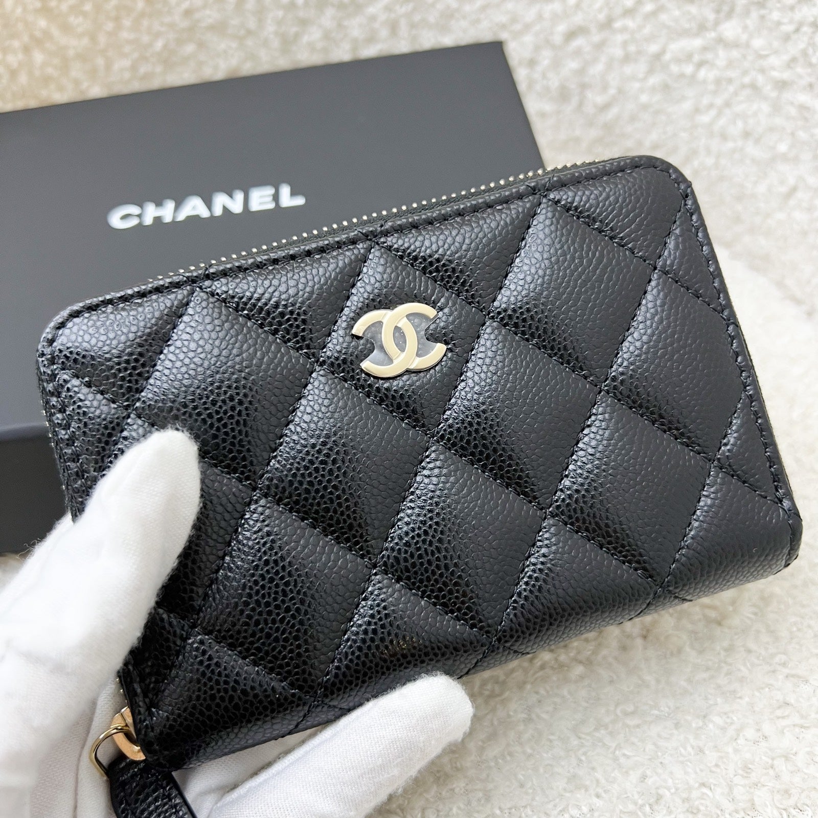 Chanel 25C New Zipped Small Wallet / Card Holder in Black Caviar and Lghw ( ) Handbag