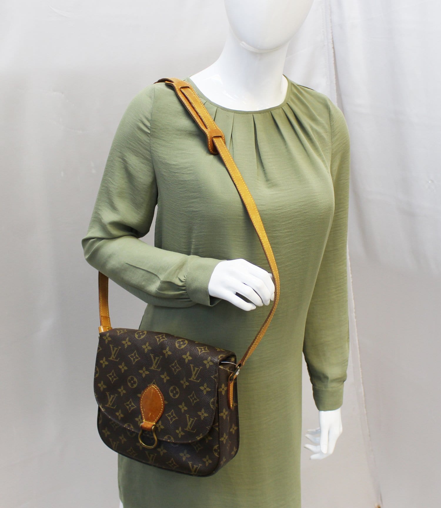 Louis Saint Cloud Gm Shoulder Bag Canvas Monogram