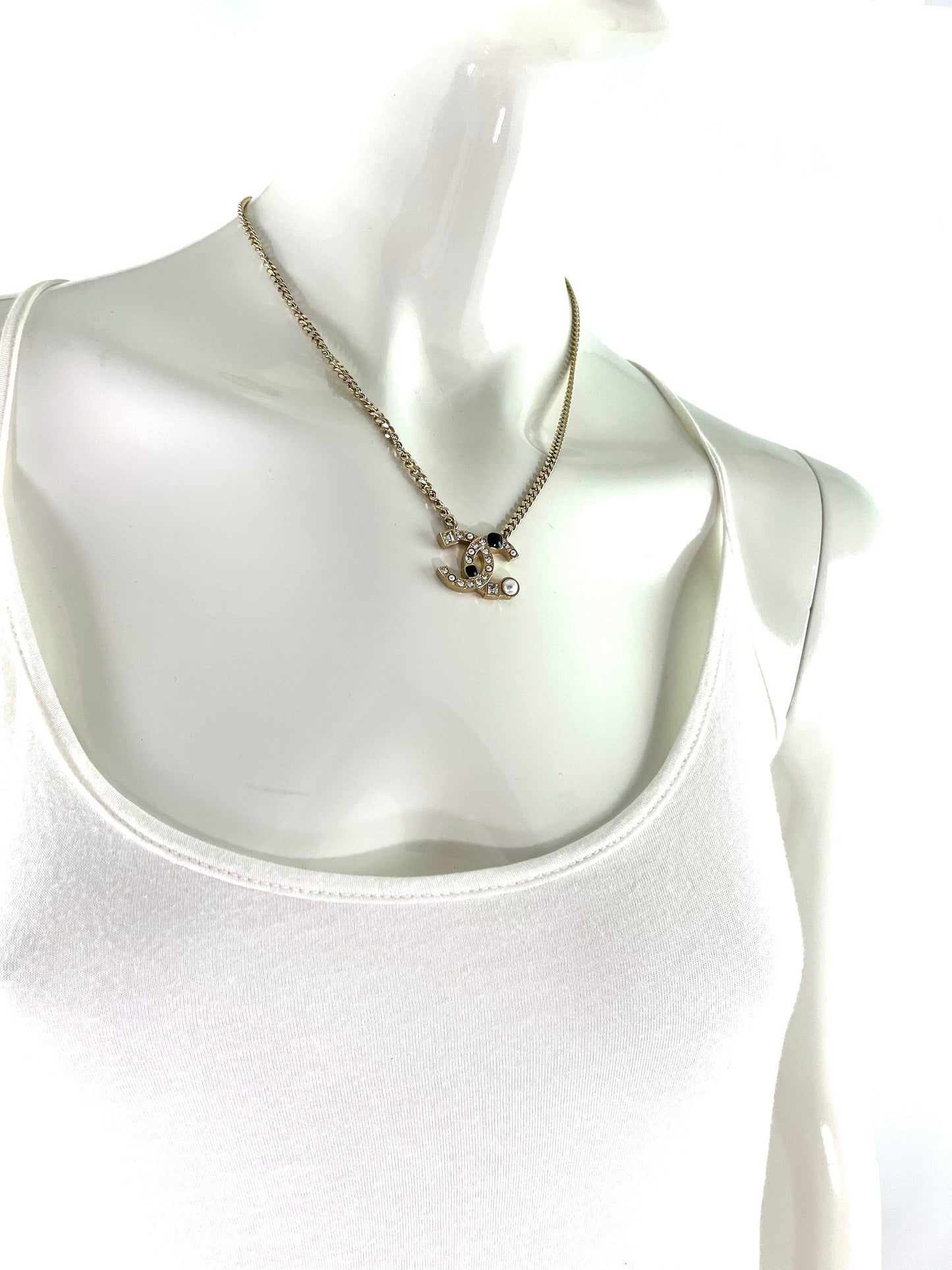 Chanel New Pale Gold Crystal Faux Pearl Pendant Necklace