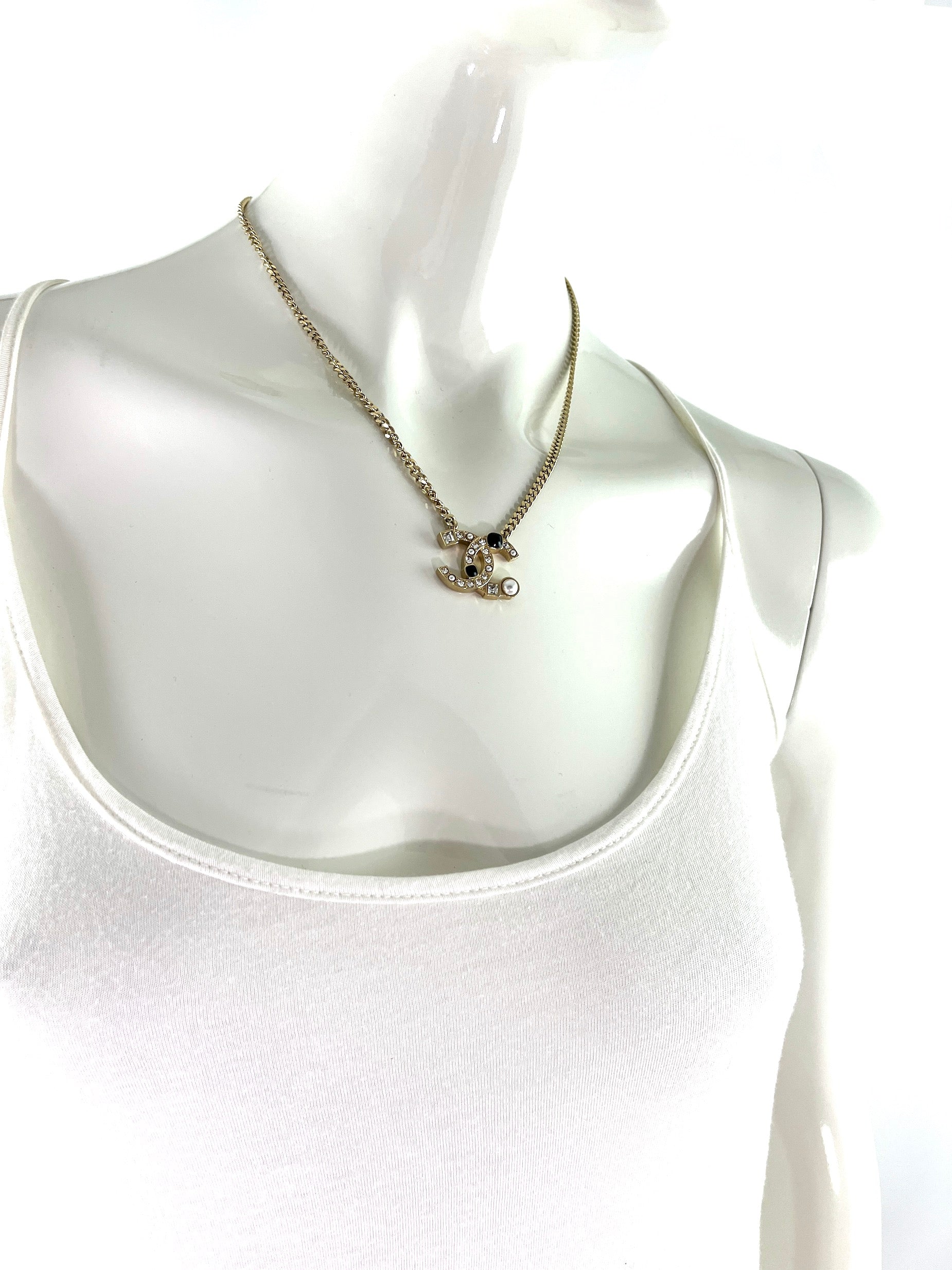 Chanel New Pale Gold Crystal Faux Pearl Pendant Necklace