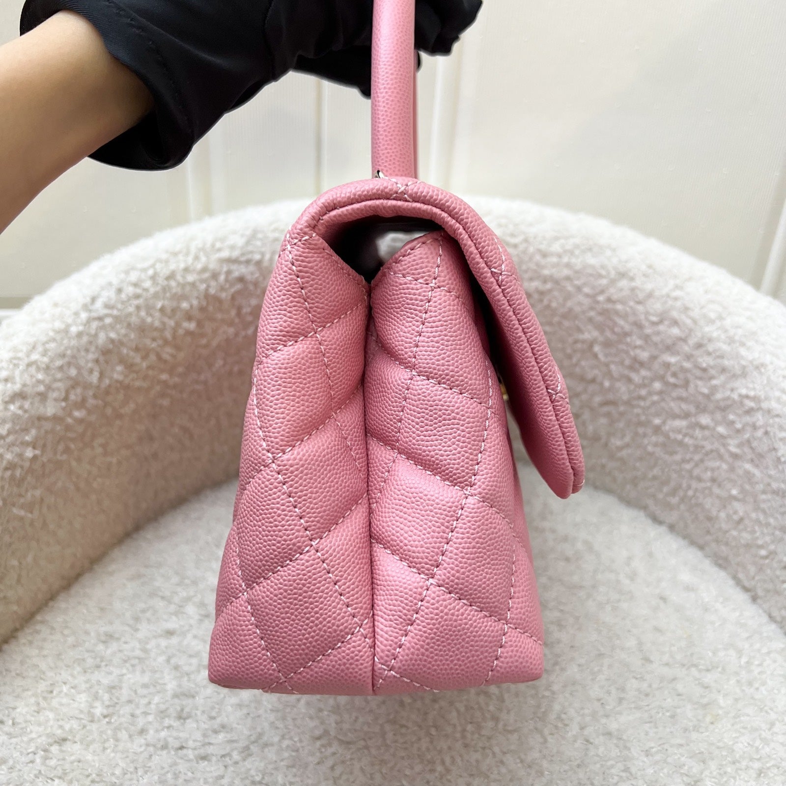 Chanel Small 24Cm Coco Handle Flap In 20A Pink Caviar And Lghw ( ) Bag