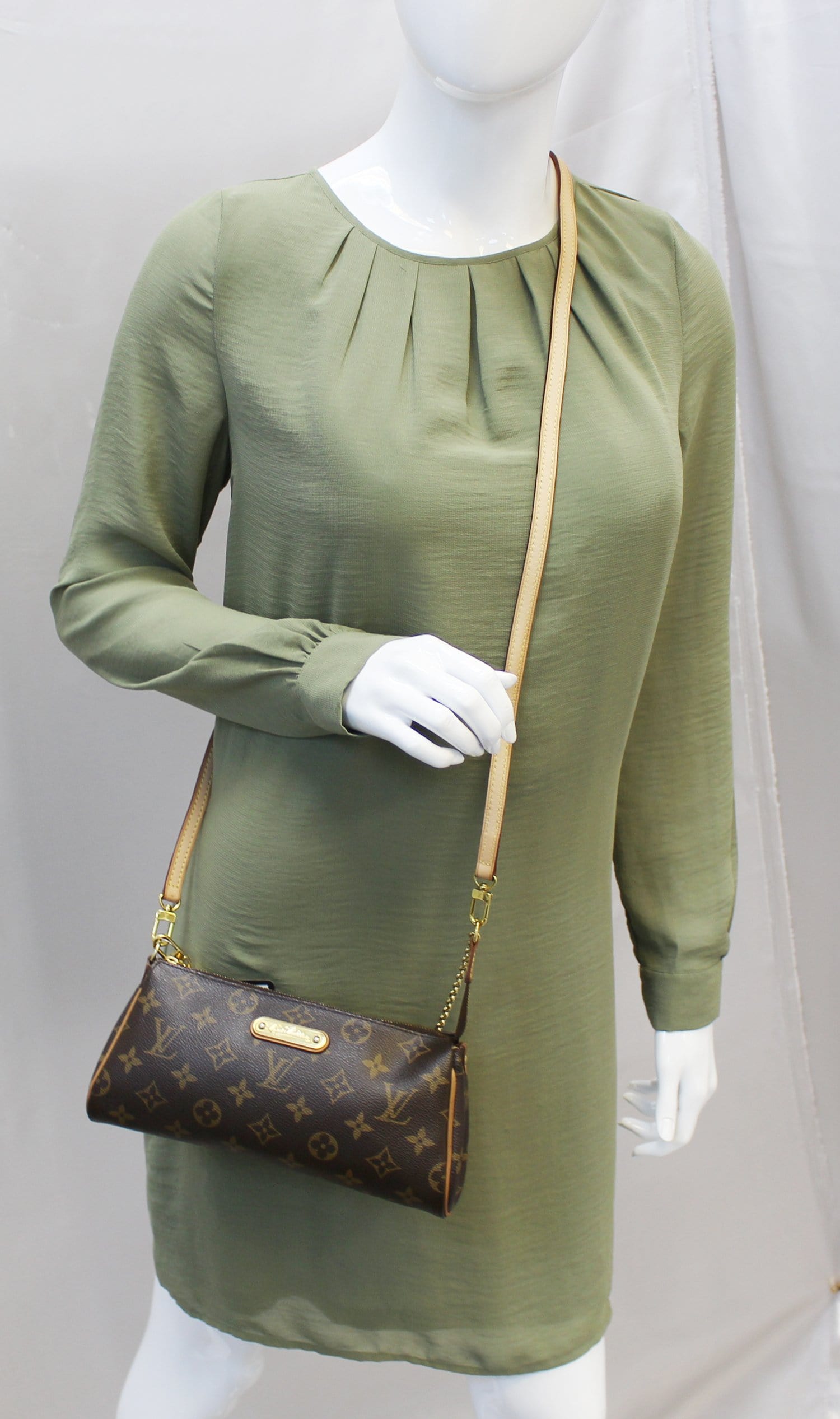 Louis Pochette Eva Clutch Crossbody Bag Monogram