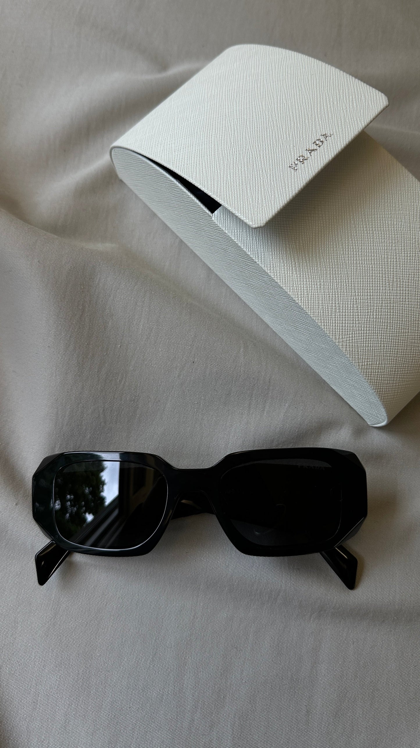 Prada Sunglasses 2 Black