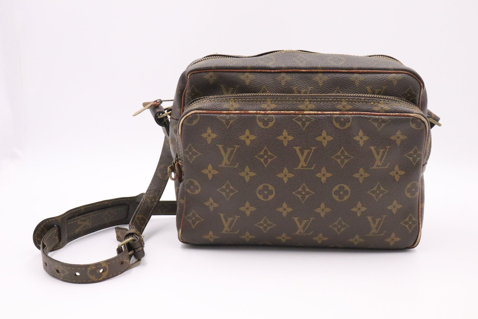 Louis Vuitton Nile PM Monogram Canvas Handbag Canvas 1