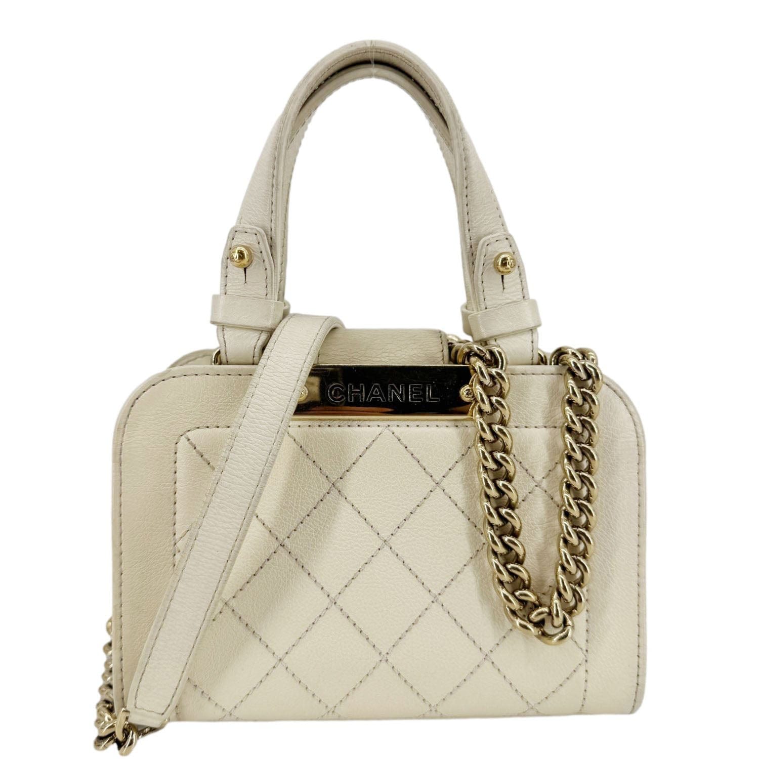 Chanel Stitched Label Click Quilted Shopper Leather Travel Bag