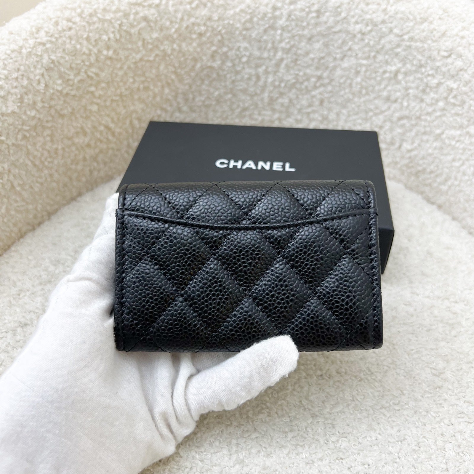 Chanel [brand New] Classic Snap Card Holder in Black Caviar and Ghw ( ) Handbag