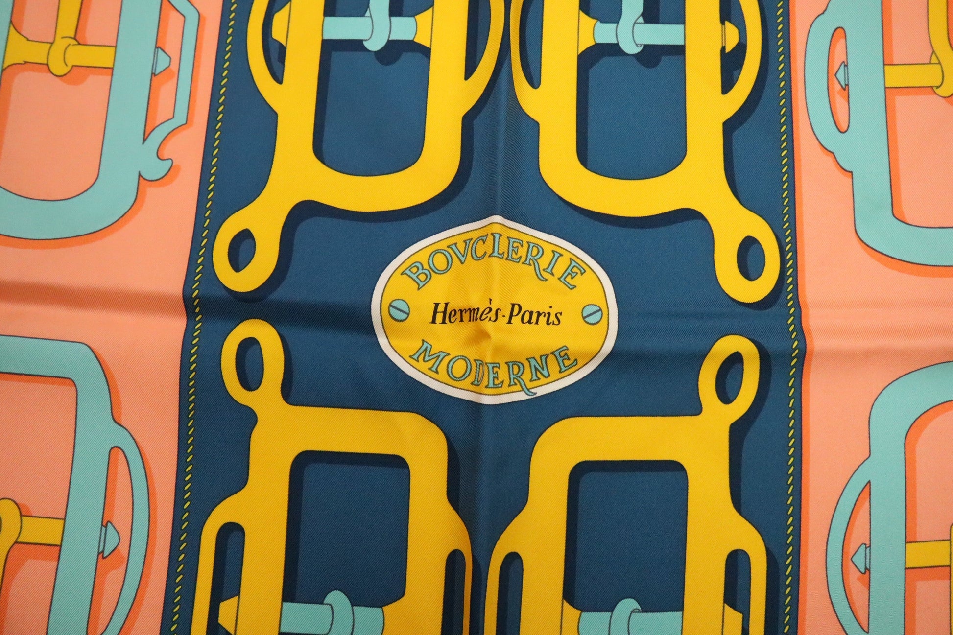 Hermes Carré "Bouclerie Moderne" In Silk Handbag Travel Bag