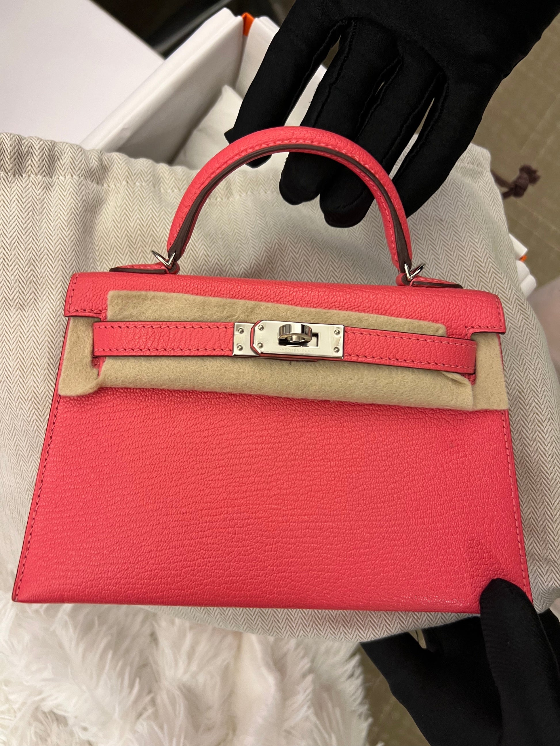 Hermes Kelly Sellier Rose Lipstick Chevre Palladium Hardware Travel Bag