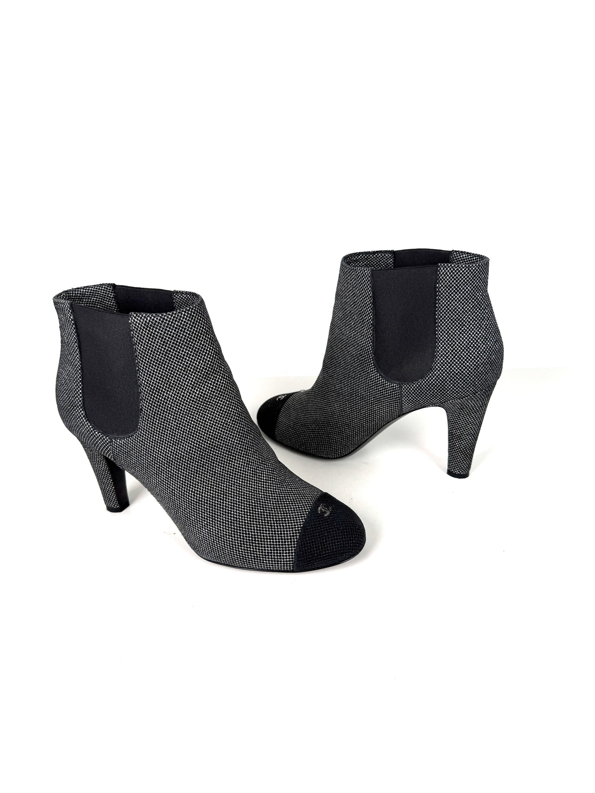 Chanel Black Silver Tweed CC Logo Ankle Booties Boots 40 9.5 for Women