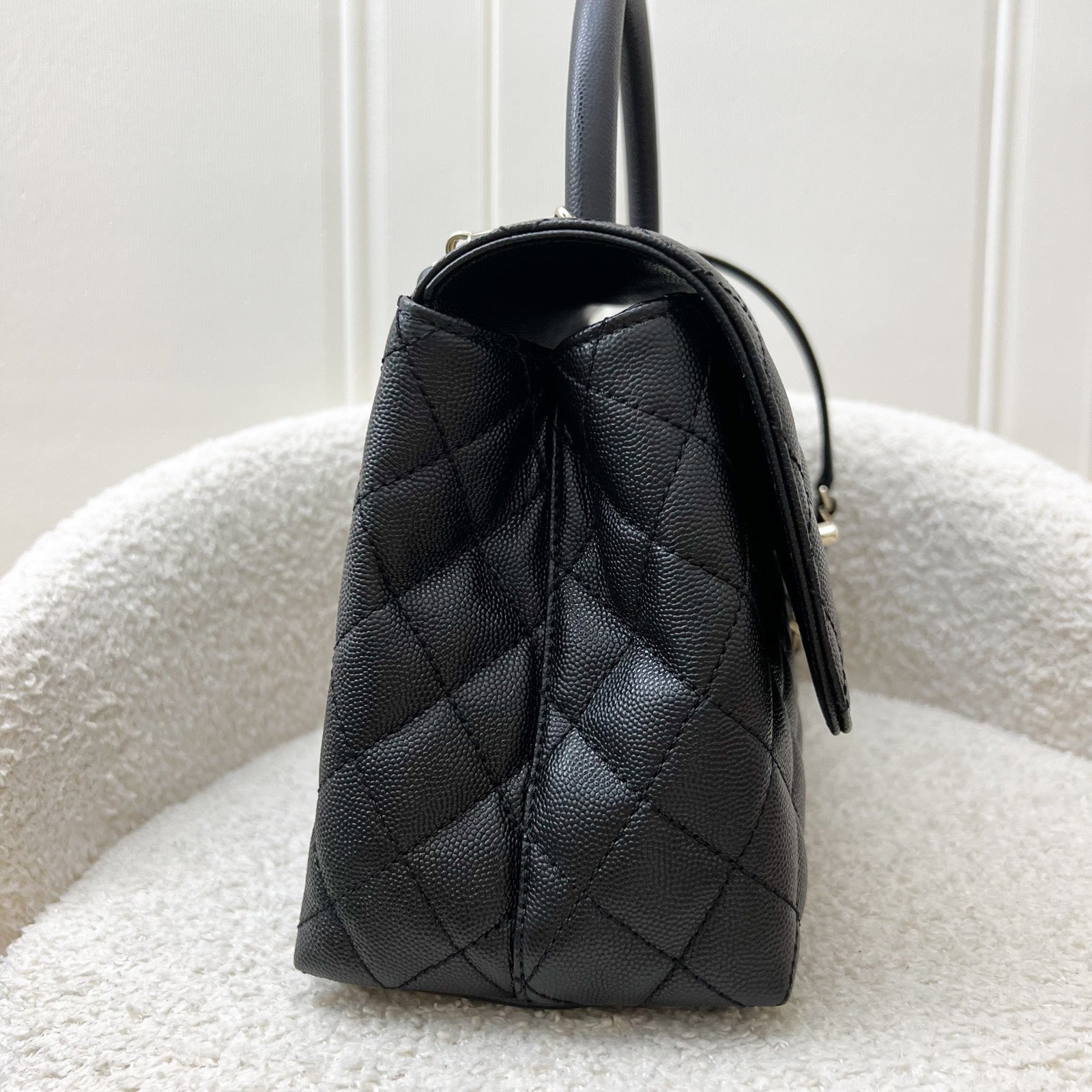 Chanel Medium 29CM Coco Handle in Black Caviar and Ghw ( ) Handbag