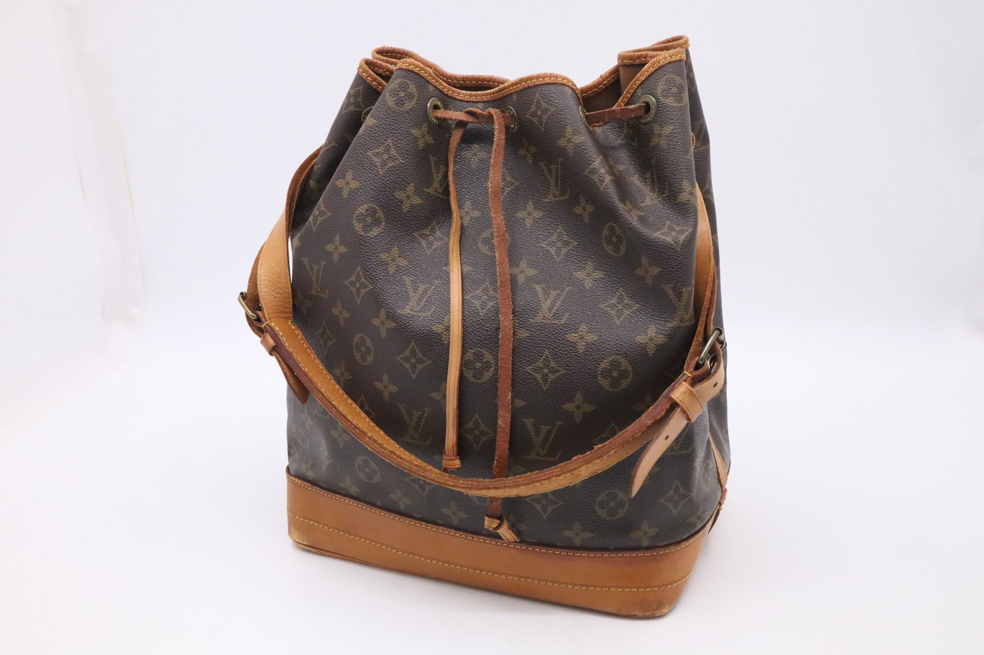 Louis Vuitton Noe Monogram Canvas Handbag