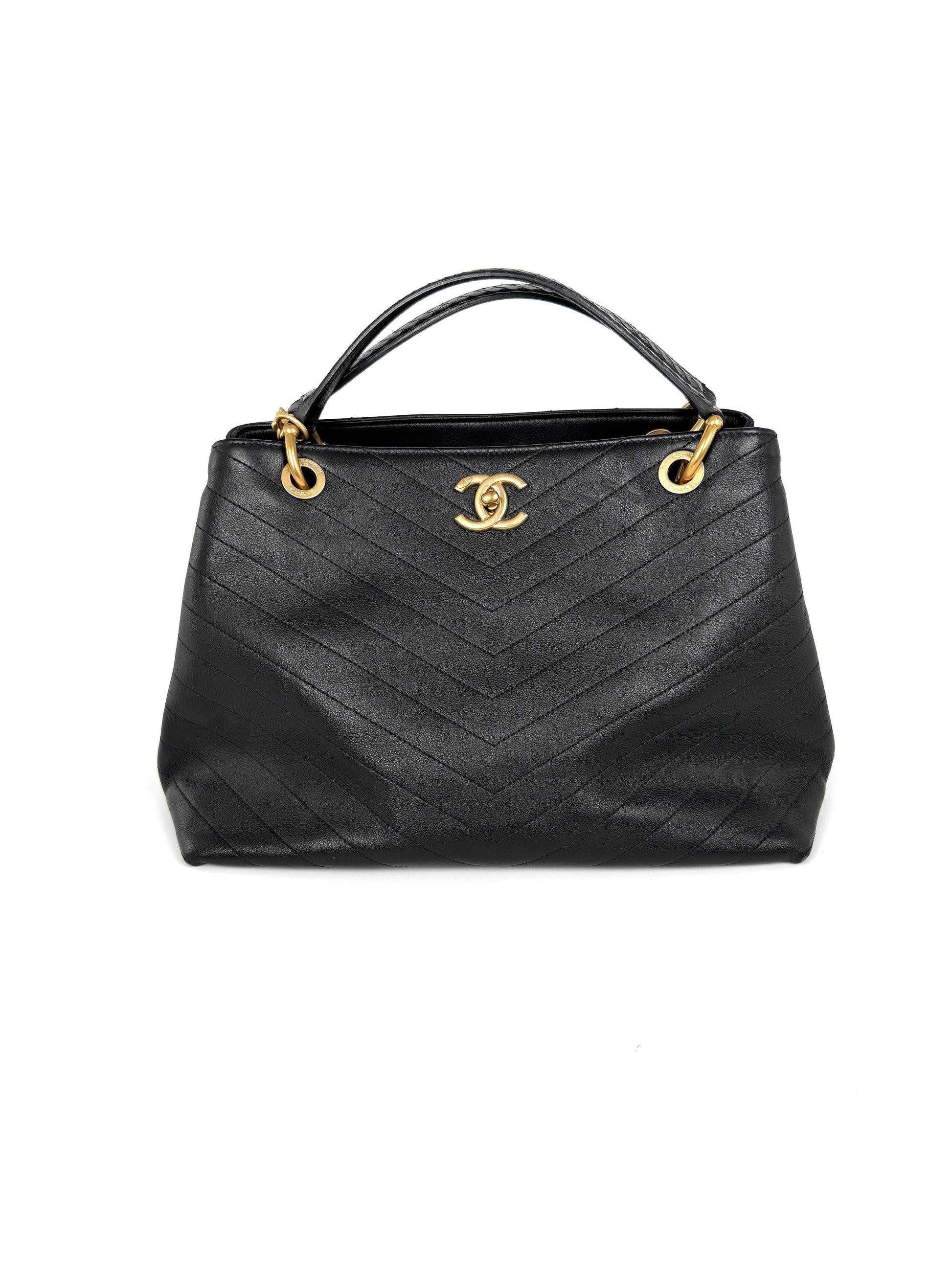 Chanel Large Chevron Stitched Chic Shopping Black Calfskin Leather Snakeskin Tote Bag