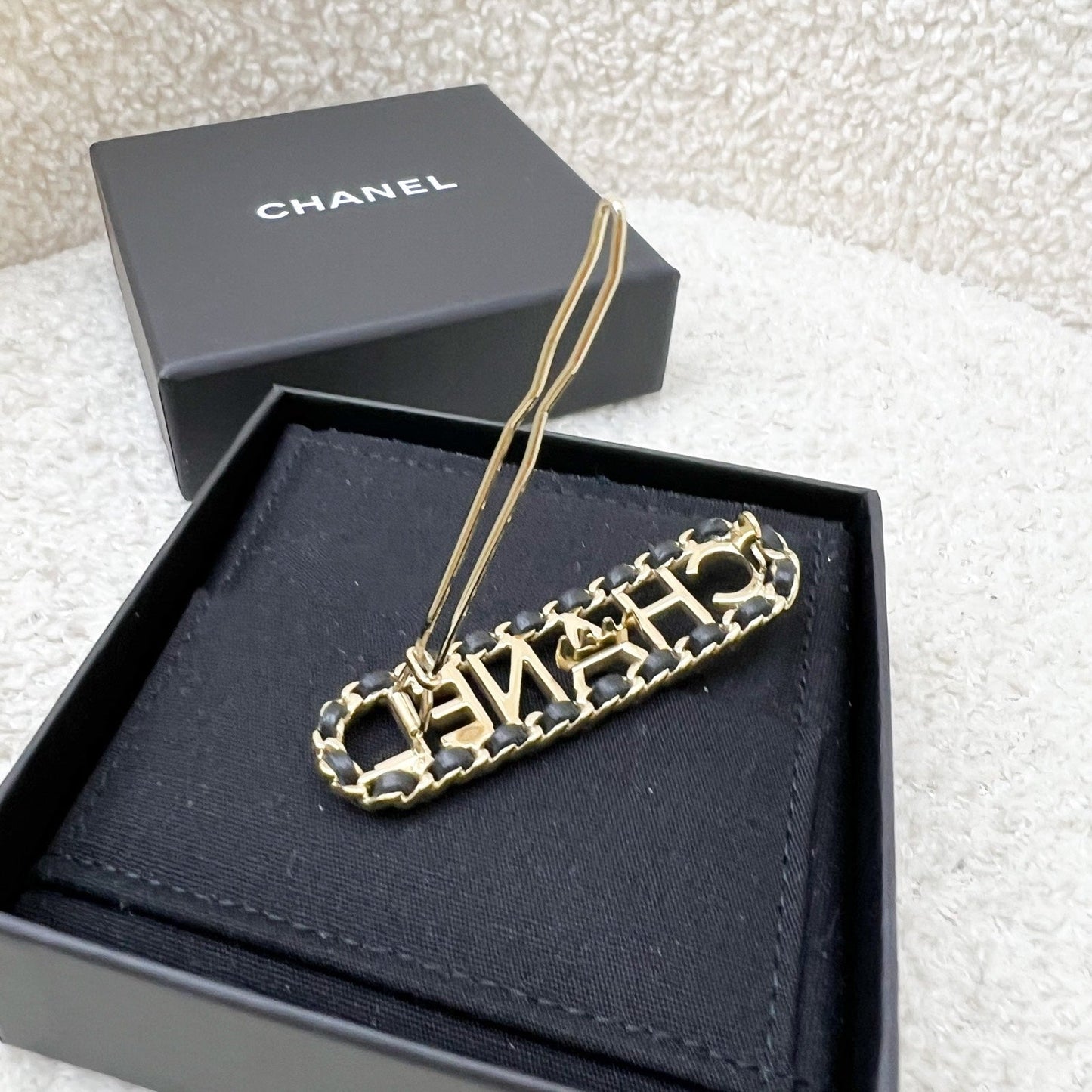 Chanel Chain Around Hairpin Hairclip With Black Leather In Lghw Bag