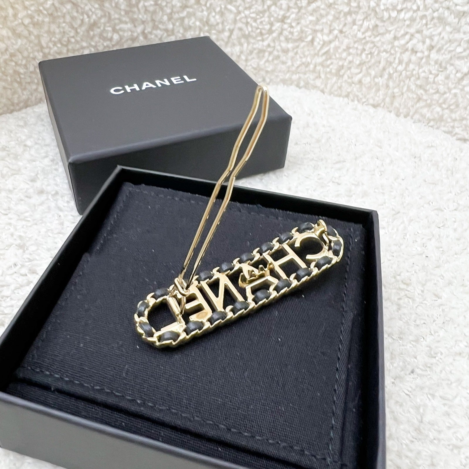 Chanel Chain Around Hairpin Hairclip With Black Leather In Lghw Bag