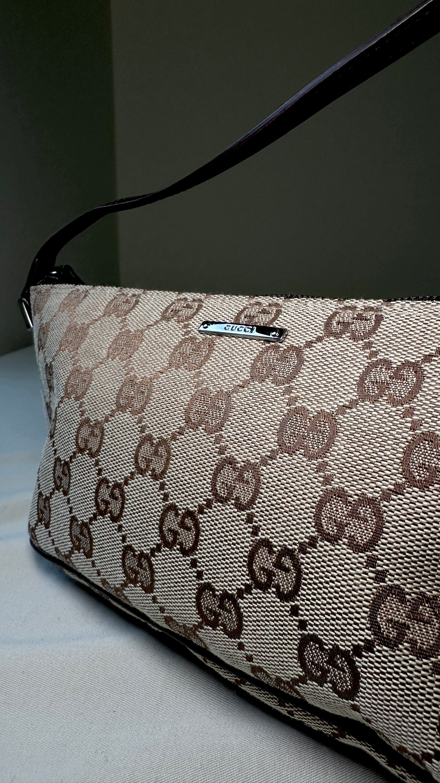 GUCCI Supreme Canvas Pochette Brown
