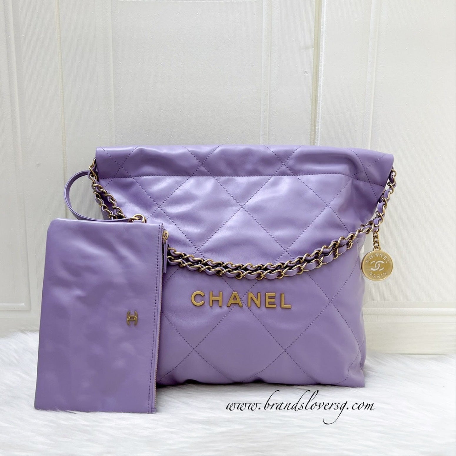 Chanel [Local Full Set - Un] 22 Small Hobo Handbag In 24P Lilac Shiny Calfskin And Aghw ( )