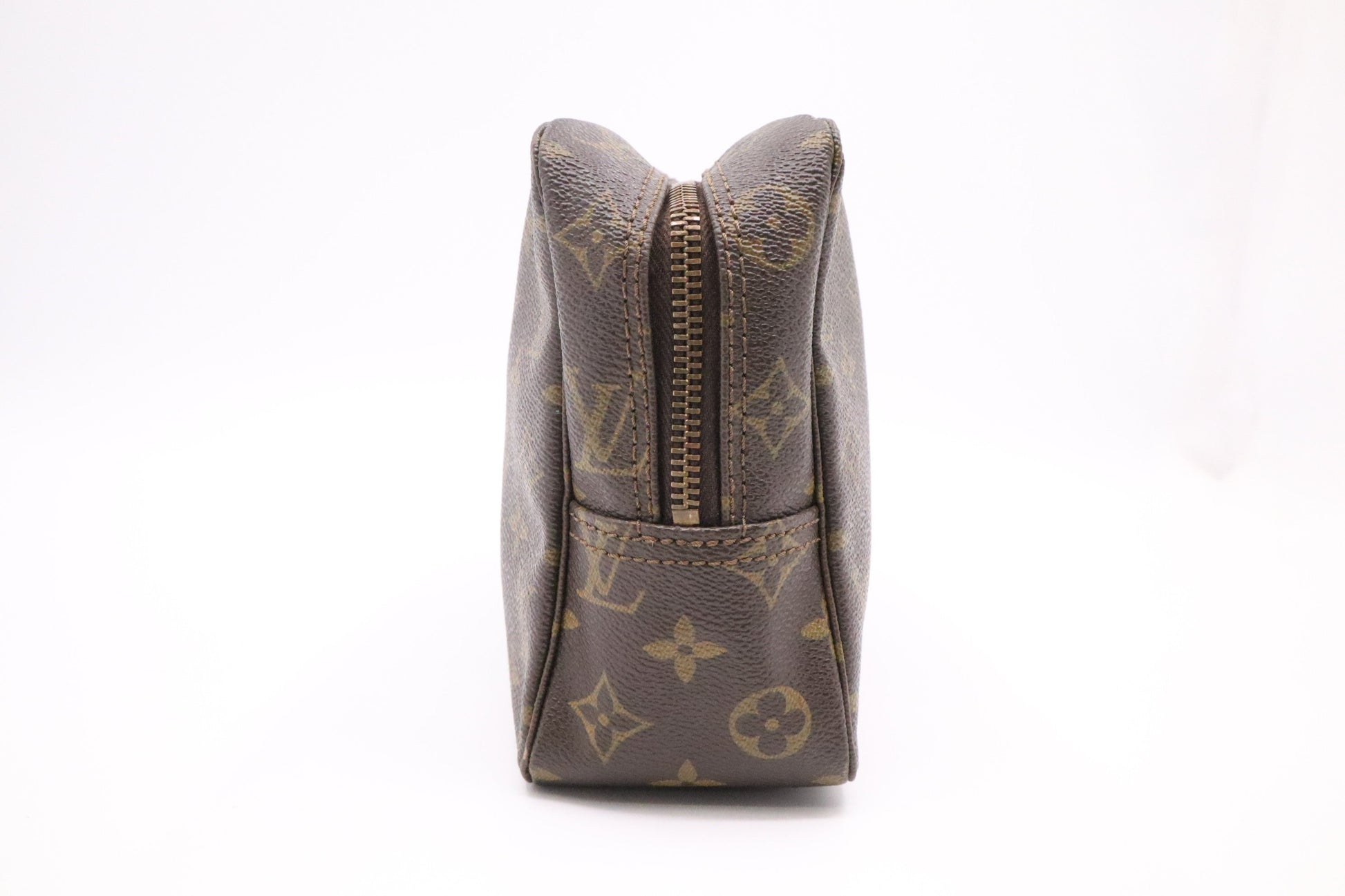 Louis Vuitton Trousse 28 Monogram Canvas Handbag