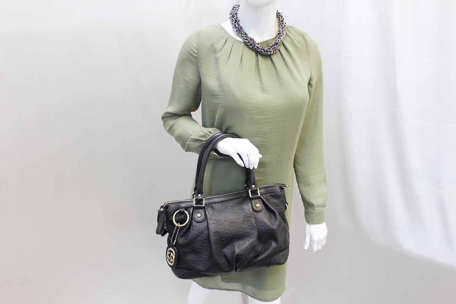 Gucci Sukey ssima Top Handle Satchel Bag Black Travel Bag