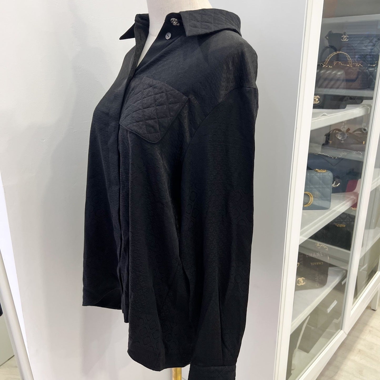 Chanel 25A Shirt In Black 100% Silk Sz 38 (model: P79880)