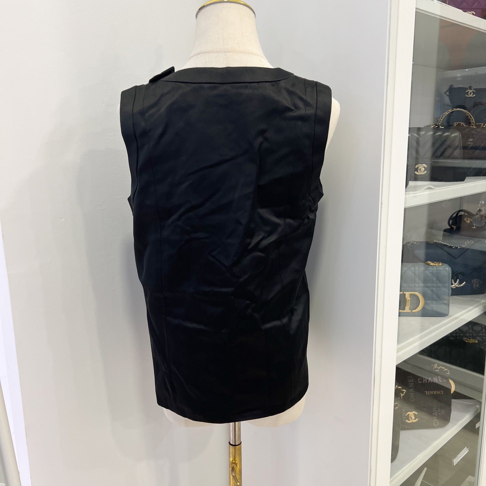Chanel 25A Sleeveless Blo / Top in Black 100% Silk with Gold Buttons ( ) Handbag