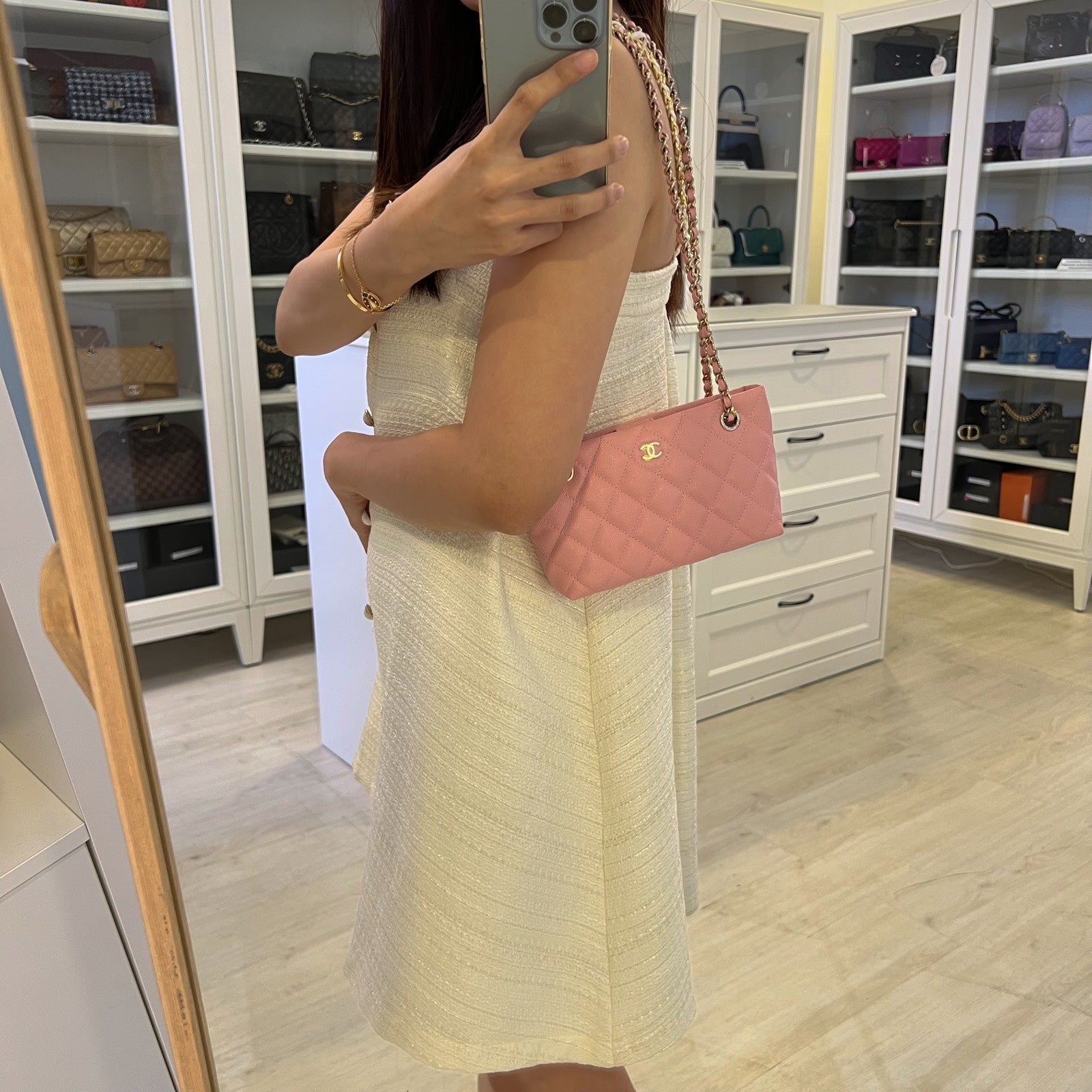Chanel [brand New] 25C / 25B Mini Clutch with Chain in Pink Caviar and Shw ( )