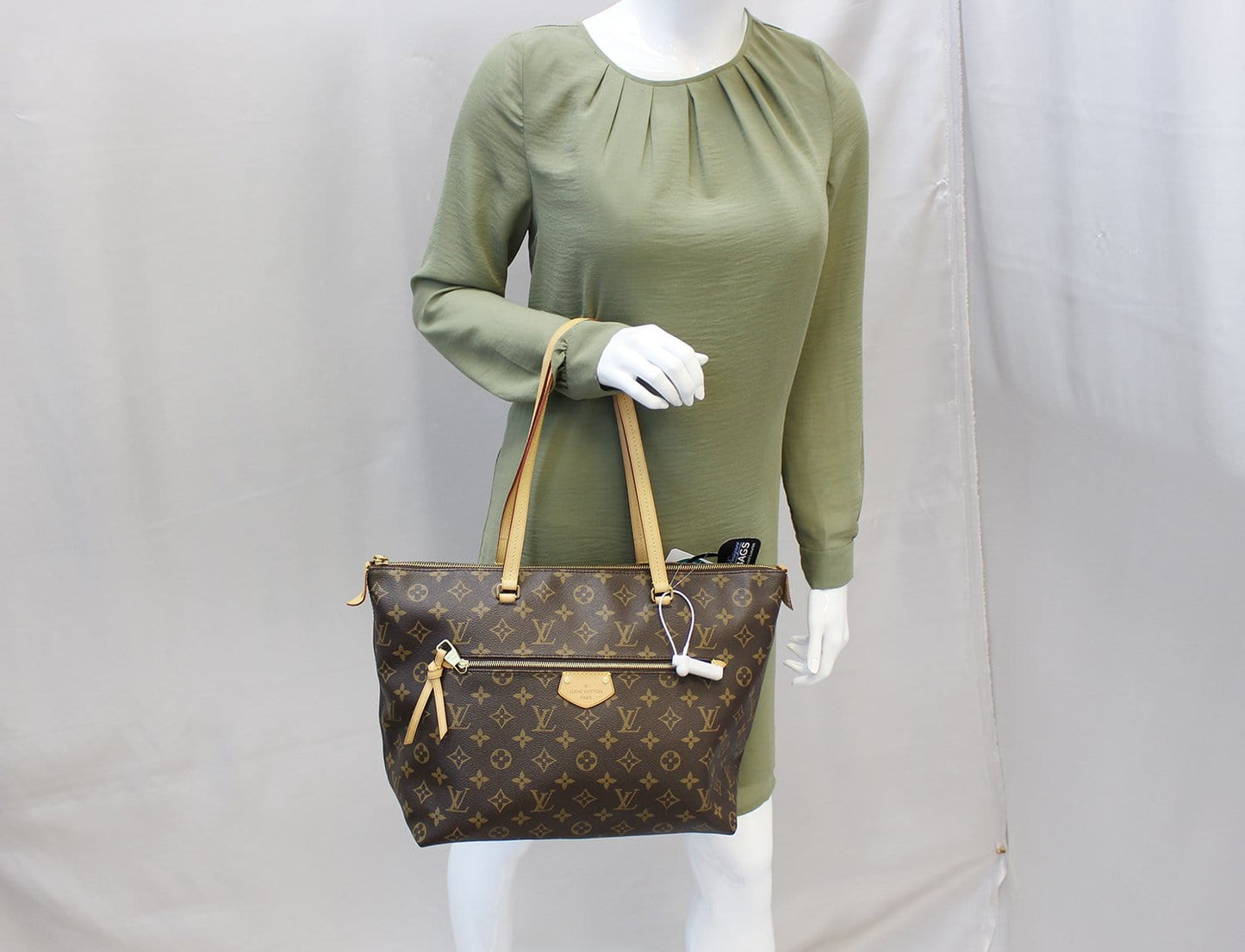 Louis Iena Mm Shoulder Bag Canvas Monogram