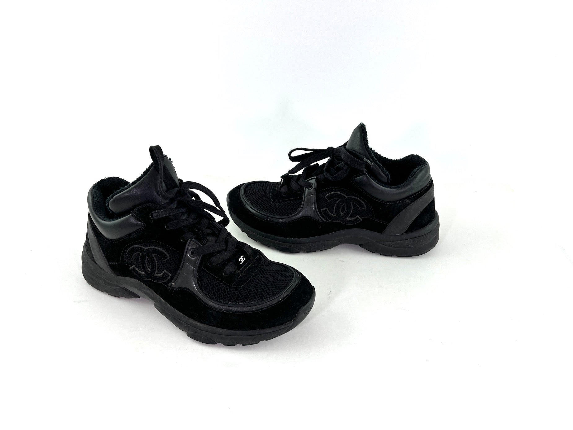 Chanel Black Interlocking Cc Logo Sneakers 39 8