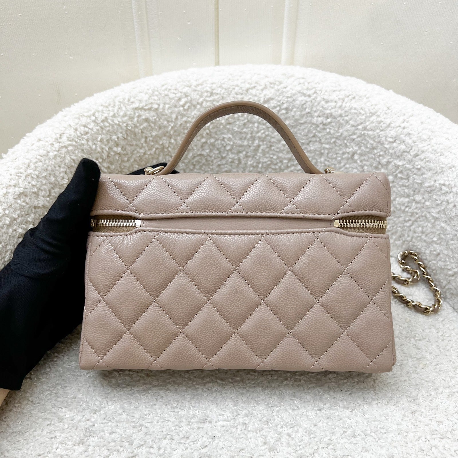 Chanel [Bn - Local Full Set - Dec ] Vanity Clutch With Chain (Lp Style Bag) In 26P Beige Caviar And Lghw ( )