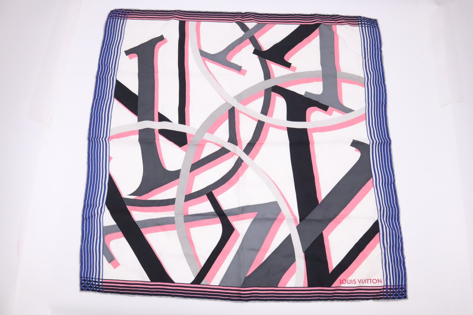 Louis Vuitton Scarf Silk