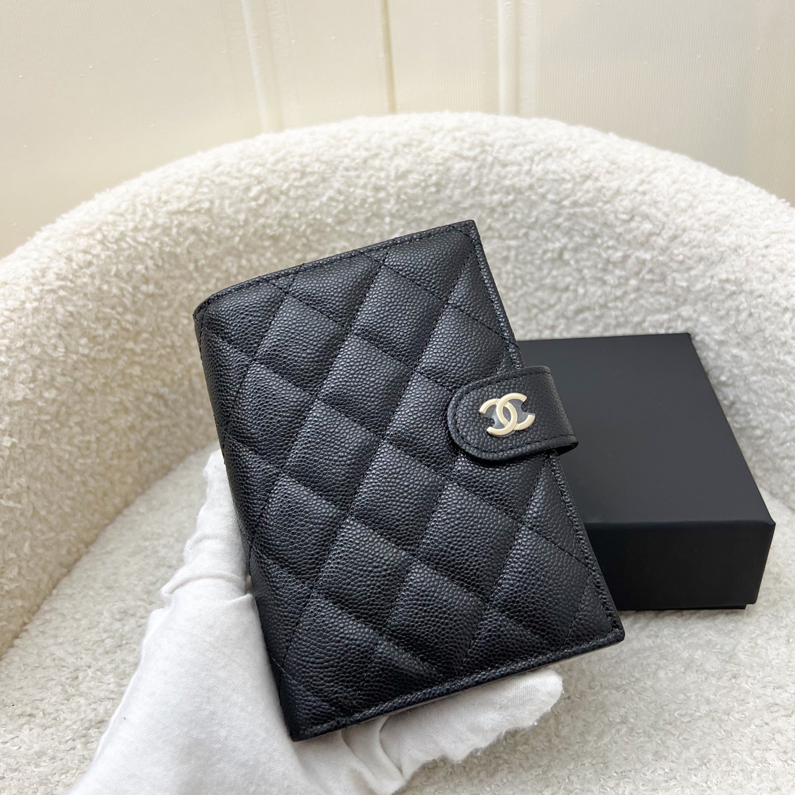 Chanel 24K Bifold Wallet In Black Caviar And Lghw Bag