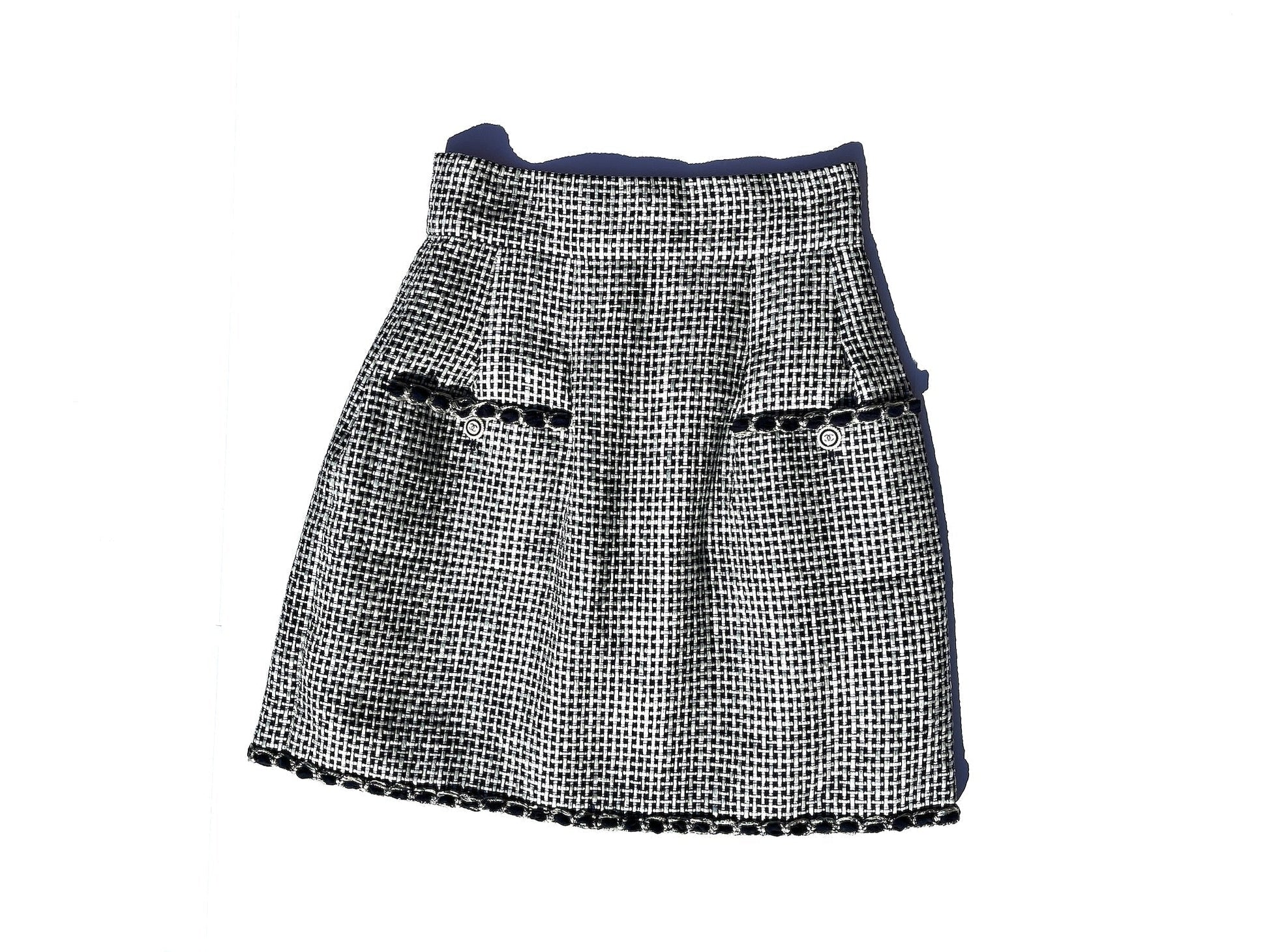 Chanel New 16P Black White A Line Knee Length Skirt 42 6 Handbag