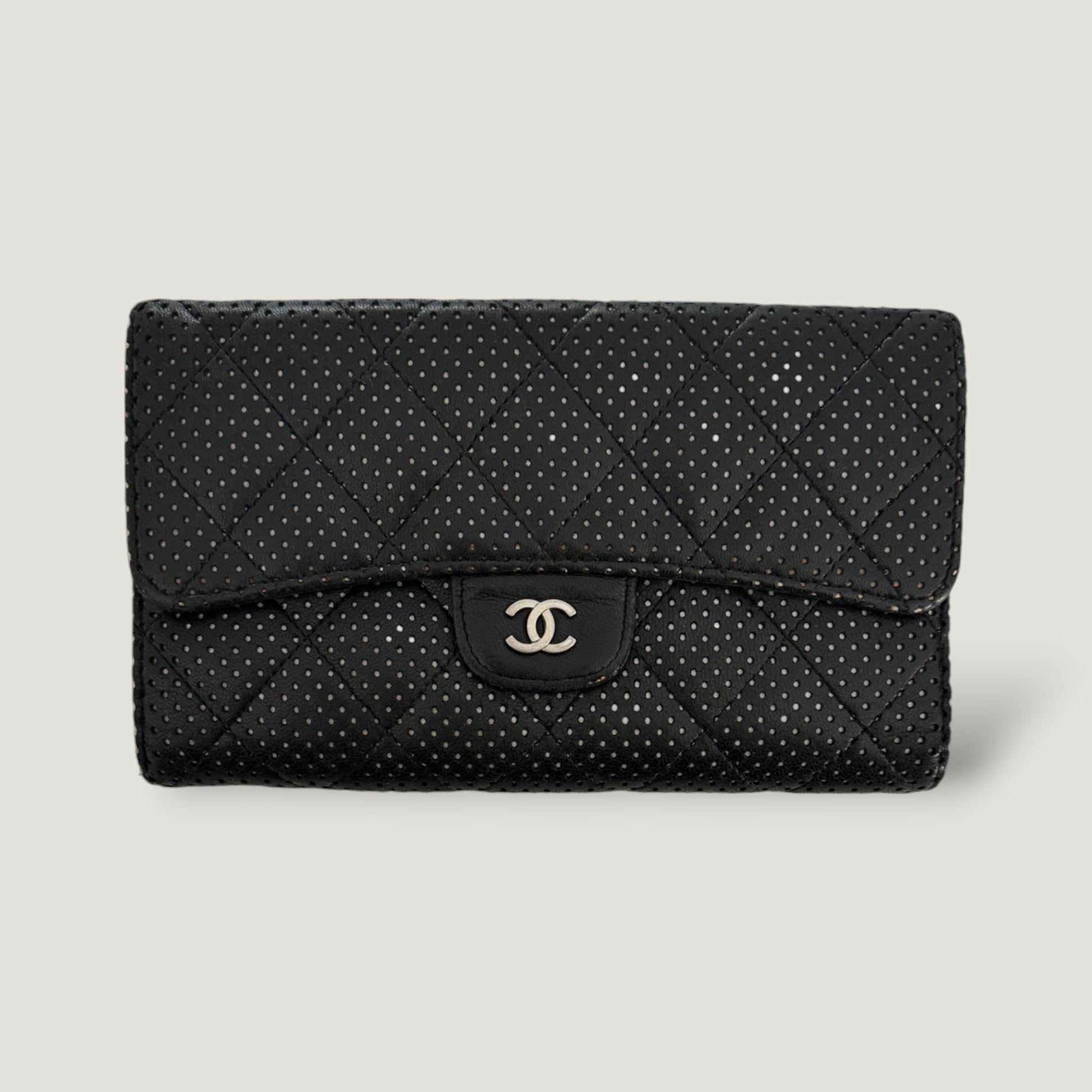 CHANEL WALLET | TRIFOLD