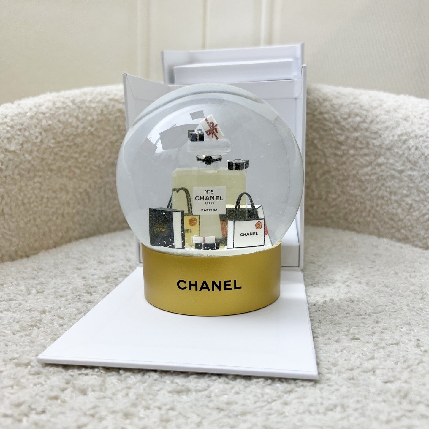 Chanel Vip Gift Perfume Bottles Christmas Snow Globe Handbag