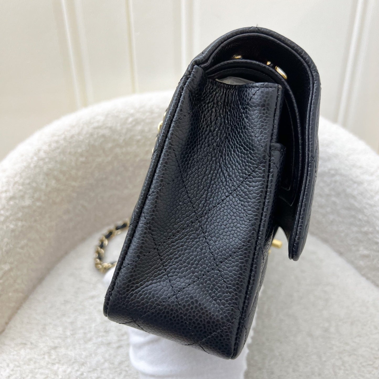 Chanel Medium Classic Flap Cf in Black Caviar and 24K Ghw Handbag