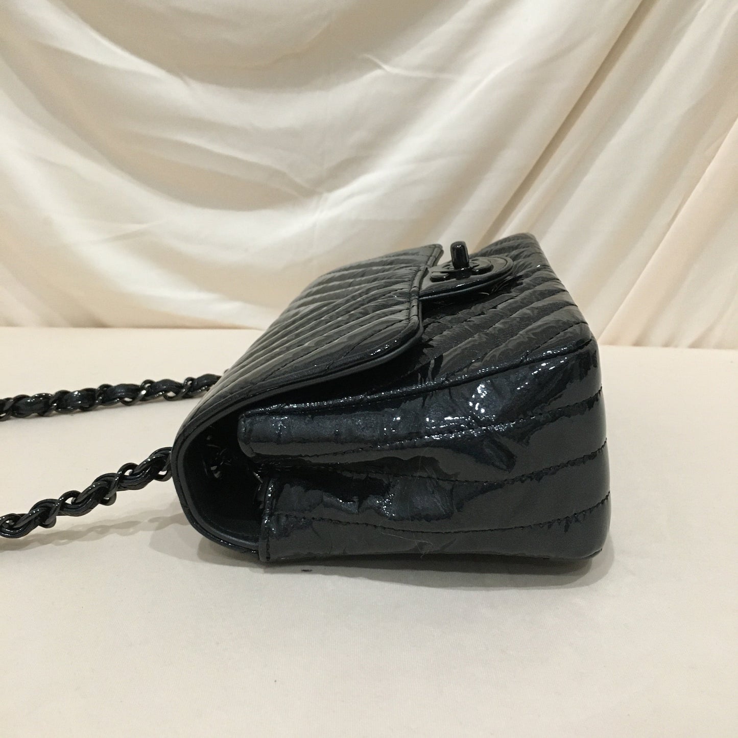 Chanel Black Chevron Patent Black Hardware Single New Shoulder Bag Sku#