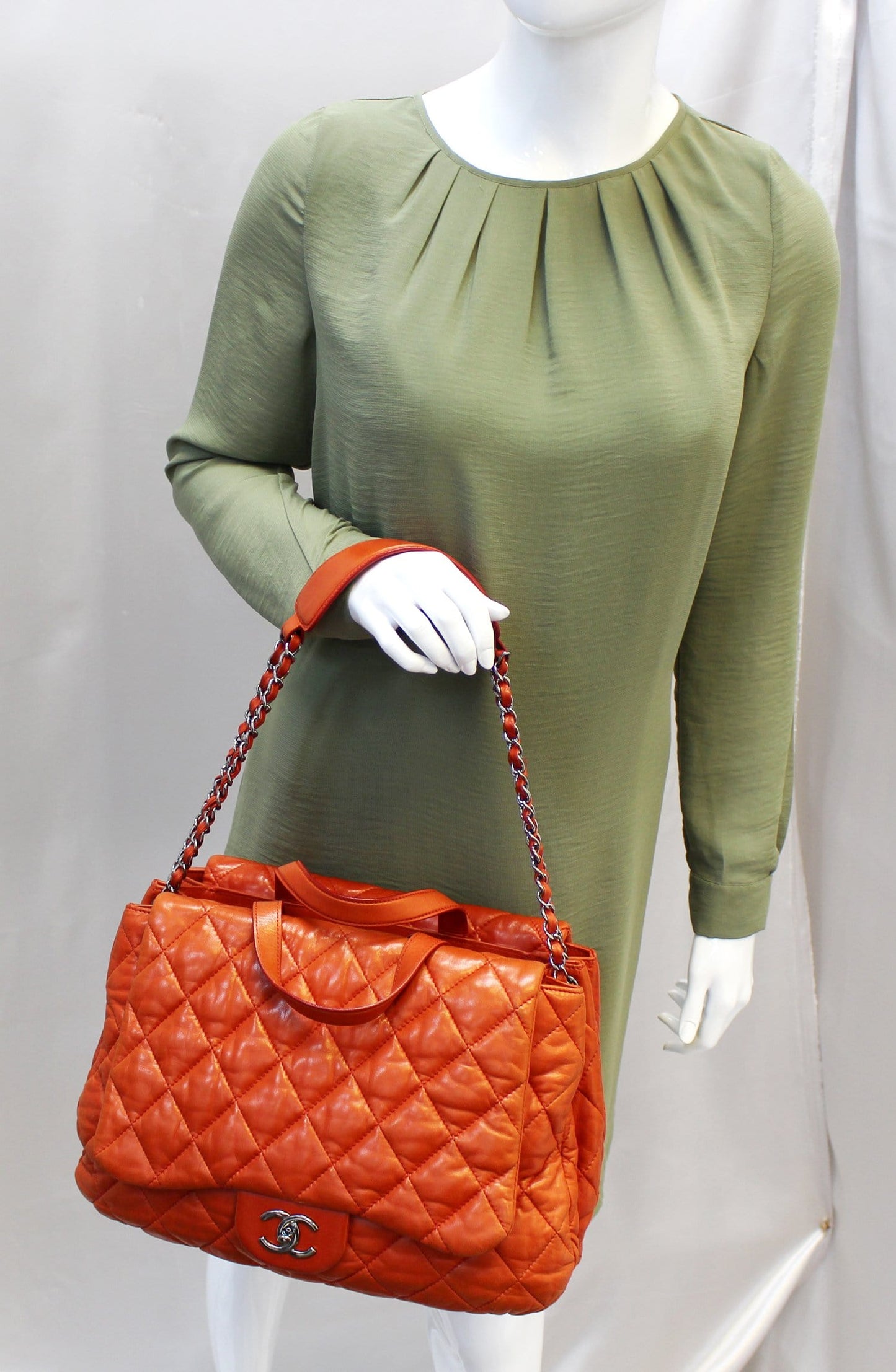 Chanel Versus Orange Classic Shoulder Bag Leather Flap