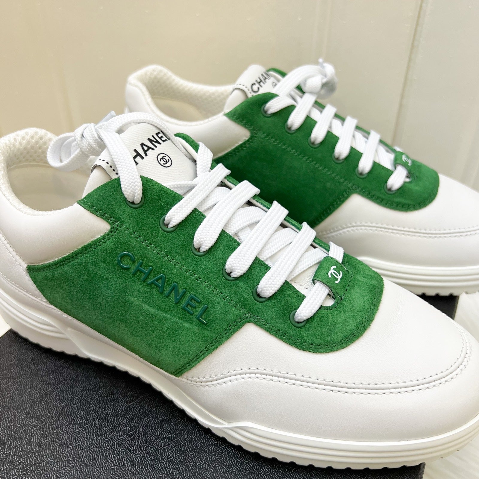 Chanel 24C Sneakers in White Calfskin and Green Suede Sz 37.5 ( ) for Women