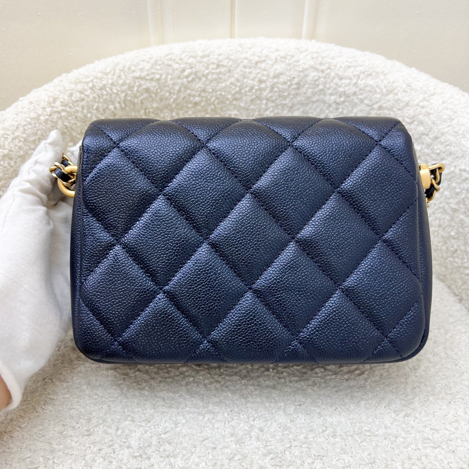 Chanel 21K Perfect Mini Flap Bag with Adjustable Chain in Iridescent Black (midnight) Caviar and Aghw ( )