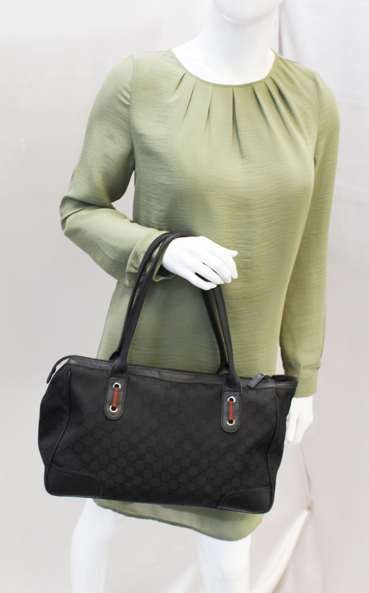Gucci Tote Shoulder Bag With Matching Wallet Nylon Black