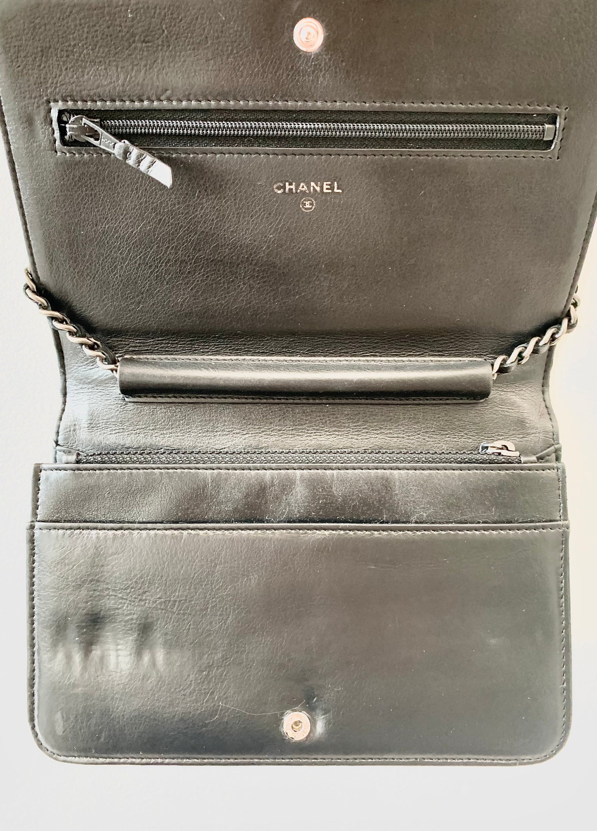 CHANEL STINGRAY BOY WALLET WITH CHAIN